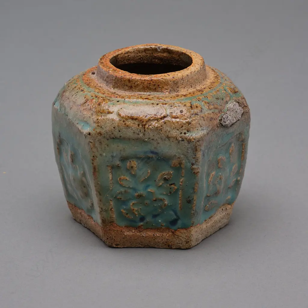 Chinese stoneware jar, Image 1++